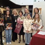 Повеља СПКД „Просвјета“ додјељена проф.Тамари Комар