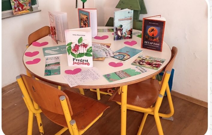 ZANIMLJIV PROGRAM U OŠ „ILIJA KIŠIĆ“: „UZ KNJIGE SE LJEPŠE RASTE“